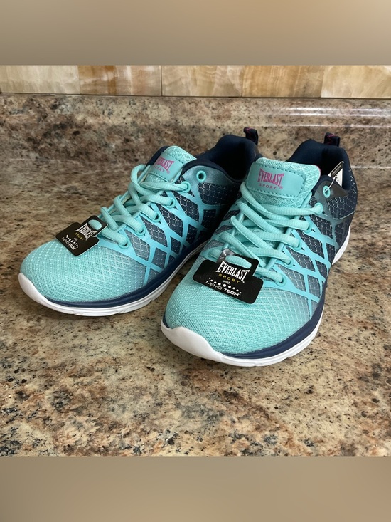Everlast Shoes - Everlast Sport Women’s Size 6 Sneakers
New without Box